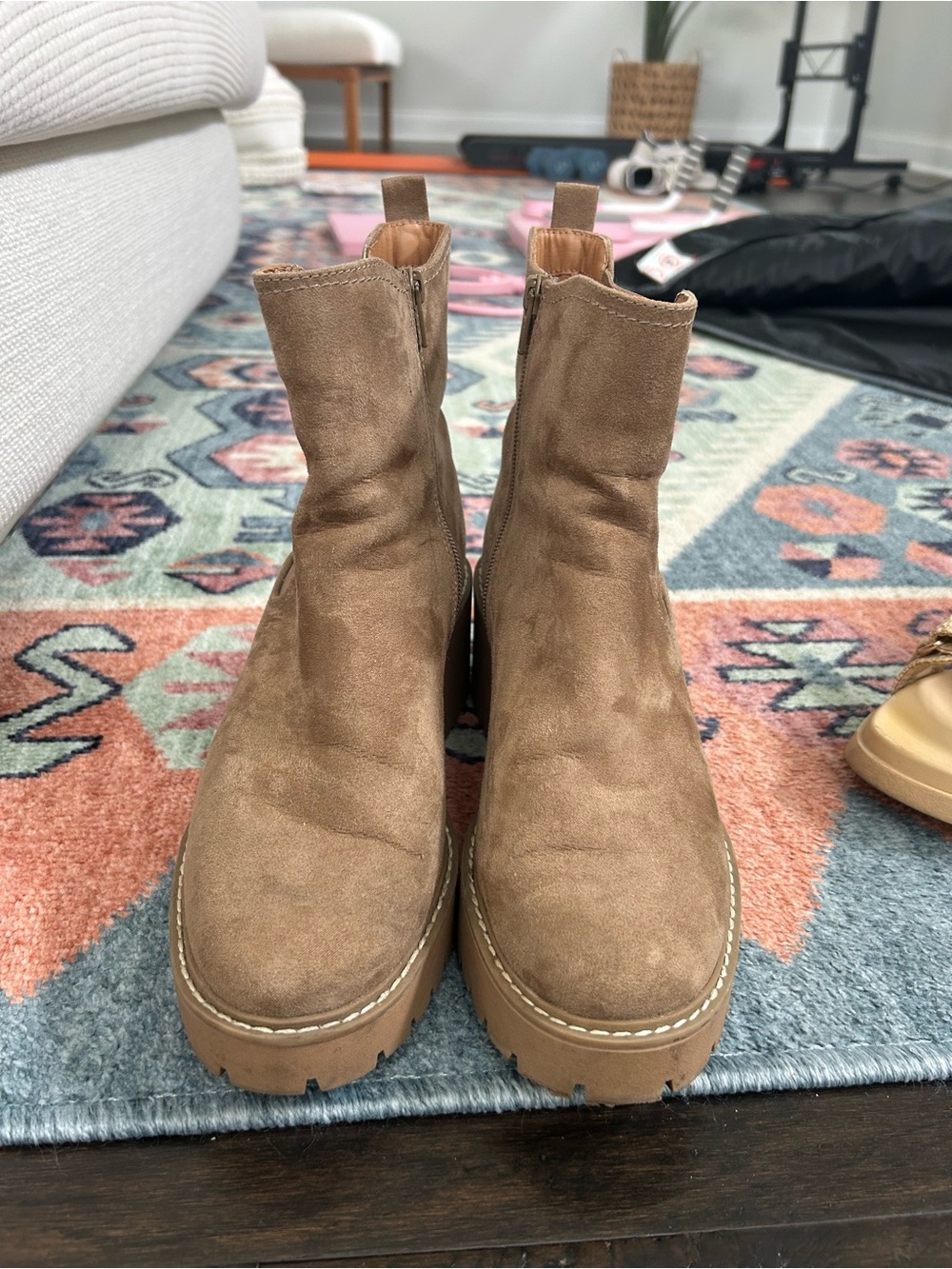 Universal Thread Tan Suede Platform Chelsea Boots